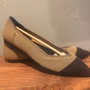 Rothys Dune Cap Toe. Brand new, never worn. Sz 10